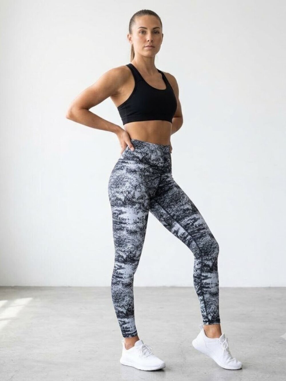 Athleta Athleisure Tight Women's High-Rise Printed Leggings Small
